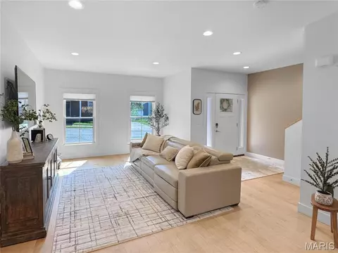 Living - 105 E Main St, Washington, MO 63090 photo 2 of 5