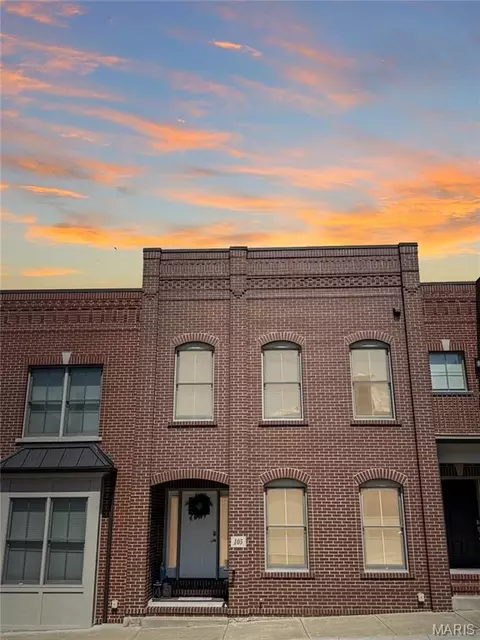 Exterior - 105 E Main St, Washington, MO 63090 photo 2 of 6