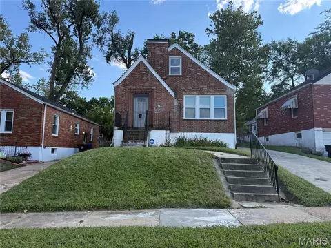 6832 Julian Ave, University City, MO 63130