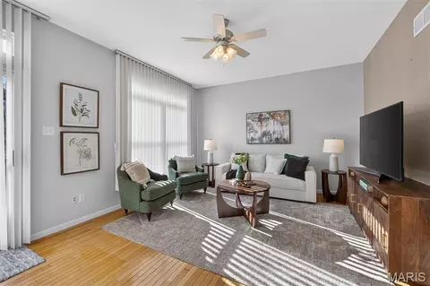 Living - 2469 Clarjon Dr, Ballwin, MO 63021 photo 3 of 3
