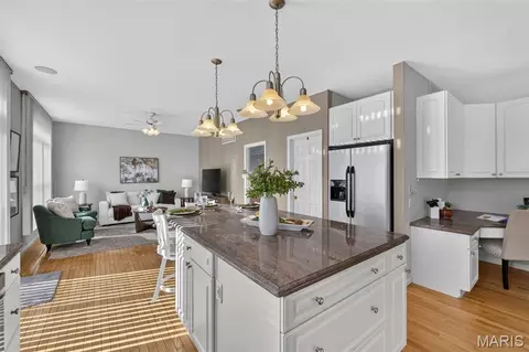 Kitchen - 2469 Clarjon Dr, Ballwin, MO 63021 photo 5 of 7