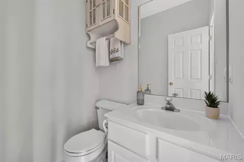 Bath - 2469 Clarjon Dr, Ballwin, MO 63021 photo 1 of 4
