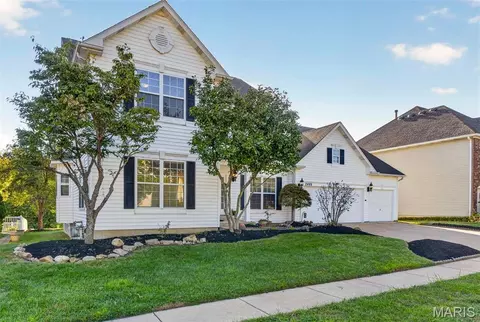 Exterior - 2469 Clarjon Dr, Ballwin, MO 63021 photo 2 of 4