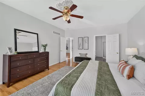 Bedroom - 2469 Clarjon Dr, Ballwin, MO 63021 photo 2 of 5