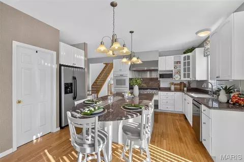 Kitchen - 2469 Clarjon Dr, Ballwin, MO 63021 photo 4 of 7