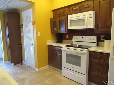 Kitchen - 230 Maple St, Sullivan, MO 63080 photo 5 of 5