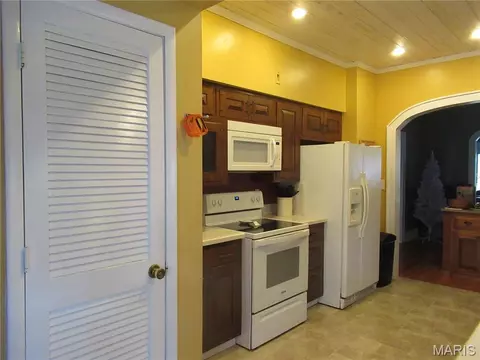 Kitchen - 230 Maple St, Sullivan, MO 63080 photo 3 of 5