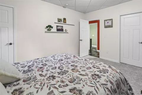 Bedroom - 6730 Cardinal Dr, Waterloo, IL 62298 photo 6 of 14
