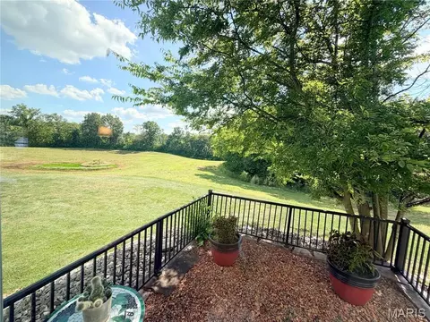 Exterior - 6730 Cardinal Dr, Waterloo, IL 62298 photo 4 of 25