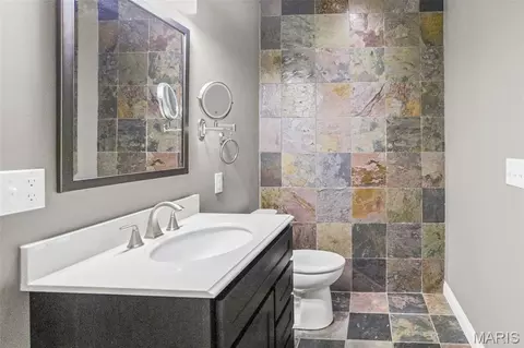 Bath - 6730 Cardinal Dr, Waterloo, IL 62298 photo 5 of 11
