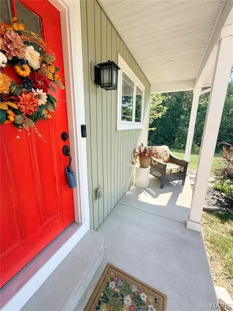 Exterior - 6730 Cardinal Dr, Waterloo, IL 62298 photo 2 of 25