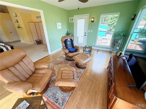 Exterior - 6730 Cardinal Dr, Waterloo, IL 62298 photo 6 of 25
