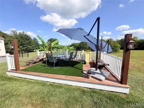 Exterior - 6730 Cardinal Dr, Waterloo, IL 62298 photo 14 of 25