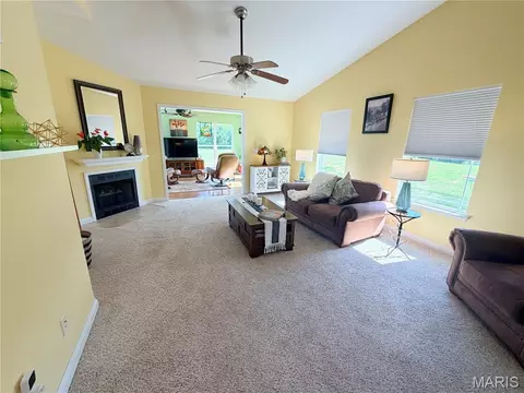 Living - 6730 Cardinal Dr, Waterloo, IL 62298 photo 3 of 8