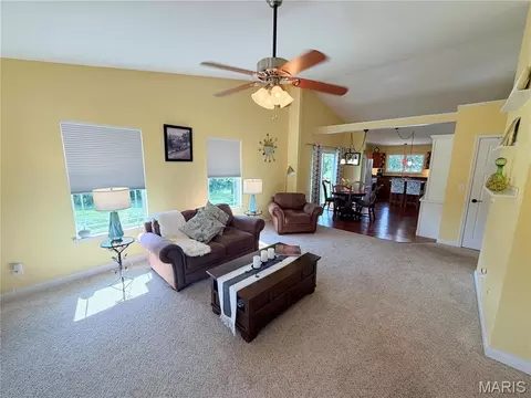 Living - 6730 Cardinal Dr, Waterloo, IL 62298 photo 6 of 8