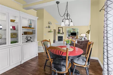 Dining - 6730 Cardinal Dr, Waterloo, IL 62298 photo 1 of 6