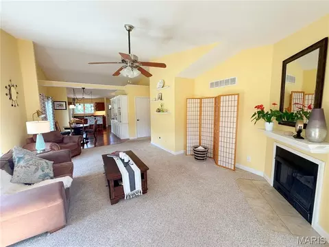 Living - 6730 Cardinal Dr, Waterloo, IL 62298 photo 5 of 8