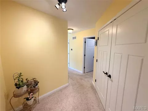 Entry Way - 6730 Cardinal Dr, Waterloo, IL 62298 photo 2 of 6