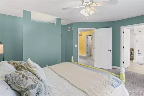 Bedroom - 6730 Cardinal Dr, Waterloo, IL 62298 photo 2 of 14