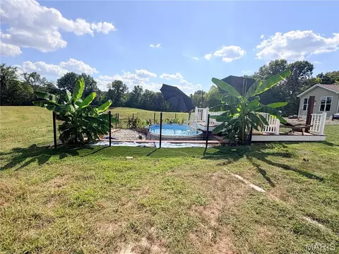 Exterior - 6730 Cardinal Dr, Waterloo, IL 62298 photo 19 of 25