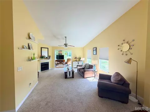 Living - 6730 Cardinal Dr, Waterloo, IL 62298 photo 2 of 8