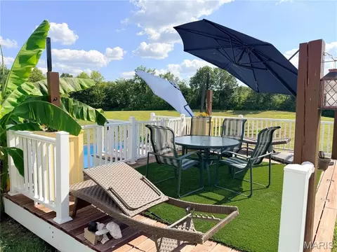 Exterior - 6730 Cardinal Dr, Waterloo, IL 62298 photo 17 of 25
