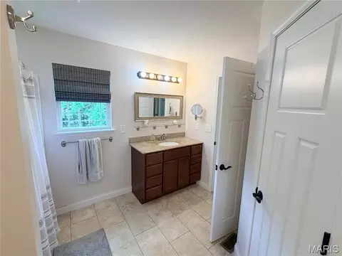 Bath - 6730 Cardinal Dr, Waterloo, IL 62298 photo 8 of 11