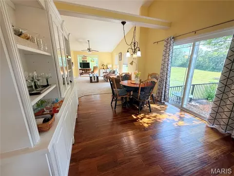 Dining - 6730 Cardinal Dr, Waterloo, IL 62298 photo 4 of 6
