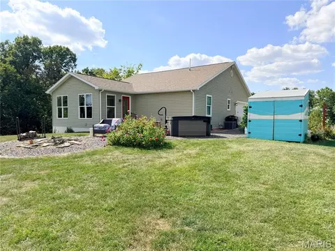 Exterior - 6730 Cardinal Dr, Waterloo, IL 62298 photo 18 of 25