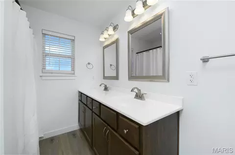 Bath - 105 Daniels Ct, Saint Robert, MO 65584 photo 3 of 4