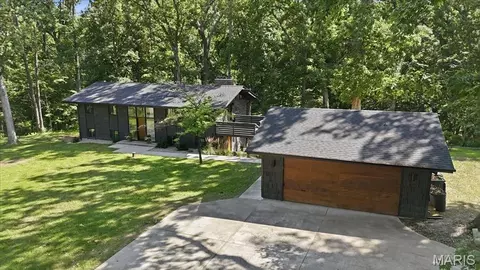 Exterior - 707 Genteman Rd, O'fallon, MO 63366 photo 2 of 10