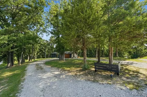 Exterior - 707 Genteman Rd, O'fallon, MO 63366 photo 7 of 10