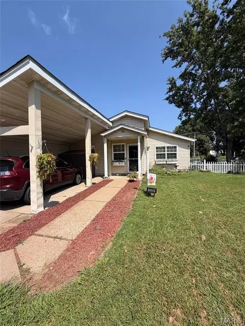 2335 Buttonwood Ct, Florissant, MO 63031
