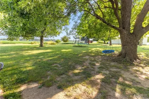 Exterior - 157 W Mill St, Ruma, IL 62278 photo 5 of 11