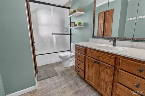 Bath - 157 W Mill St, Ruma, IL 62278 photo 1 of 2