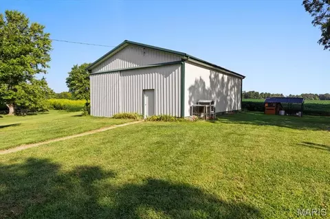 Exterior - 157 W Mill St, Ruma, IL 62278 photo 8 of 11