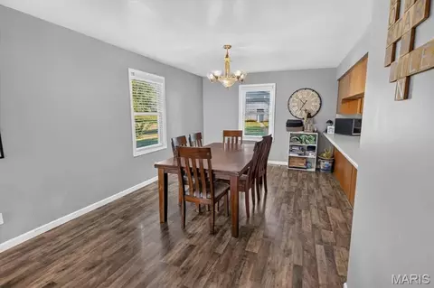 Dining - 157 W Mill St, Ruma, IL 62278 photo 1 of 2