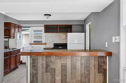 Kitchen - 6829 Saint Olaf Dr, Berkeley, MO 63134 photo 3 of 3
