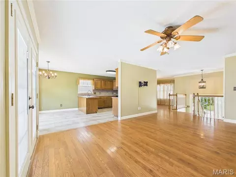 Living - 721 Wedge Ln, Jackson, MO 63755 photo 3 of 7