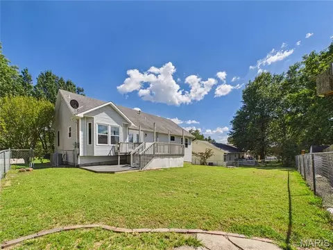Exterior - 721 Wedge Ln, Jackson, MO 63755 photo 5 of 14