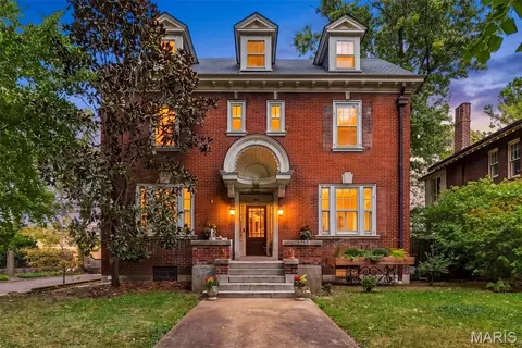 6253 Washington Ave, Saint Louis, MO 63130