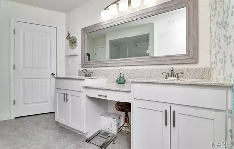 Bath - 108 Quail Creek Dr, Wright City, MO 63390 photo 2 of 5