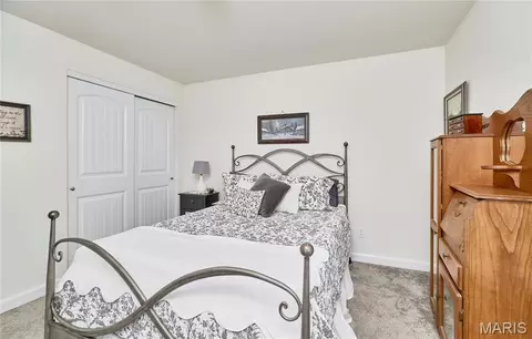 Bedroom - 108 Quail Creek Dr, Wright City, MO 63390 photo 6 of 10