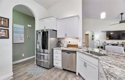 Kitchen - 108 Quail Creek Dr, Wright City, MO 63390 photo 2 of 4
