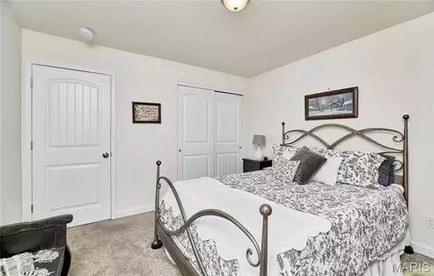 Bedroom - 108 Quail Creek Dr, Wright City, MO 63390 photo 7 of 10
