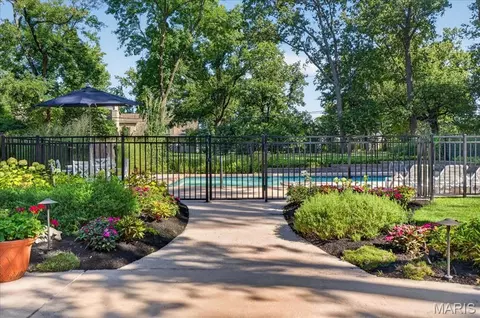 5 Outer Ladue Dr, Frontenac, MO 63131 photo 3
