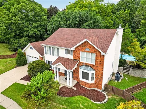 11 Fleurie Dr, Florissant, MO 63031