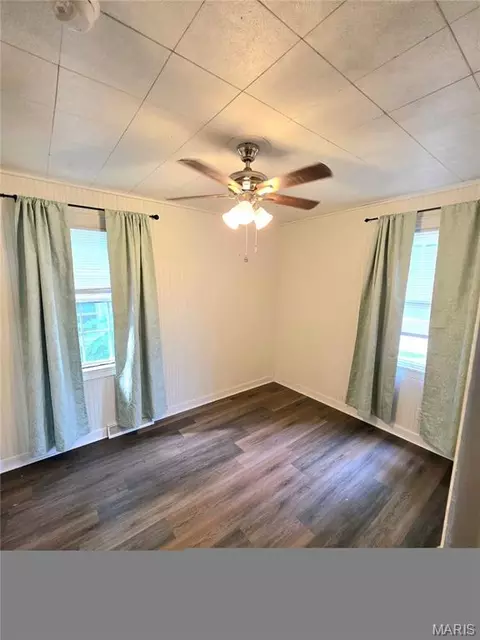 Bedroom - 200 E 1st St, Rolla, MO 65401 photo 6 of 8