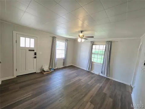 Living - 200 E 1st St, Rolla, MO 65401 photo 3 of 4