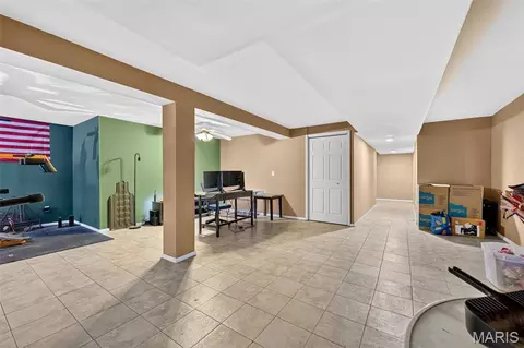 Entry Way - 206 Geranium Dr, O'fallon, MO 63366 photo 2 of 2
